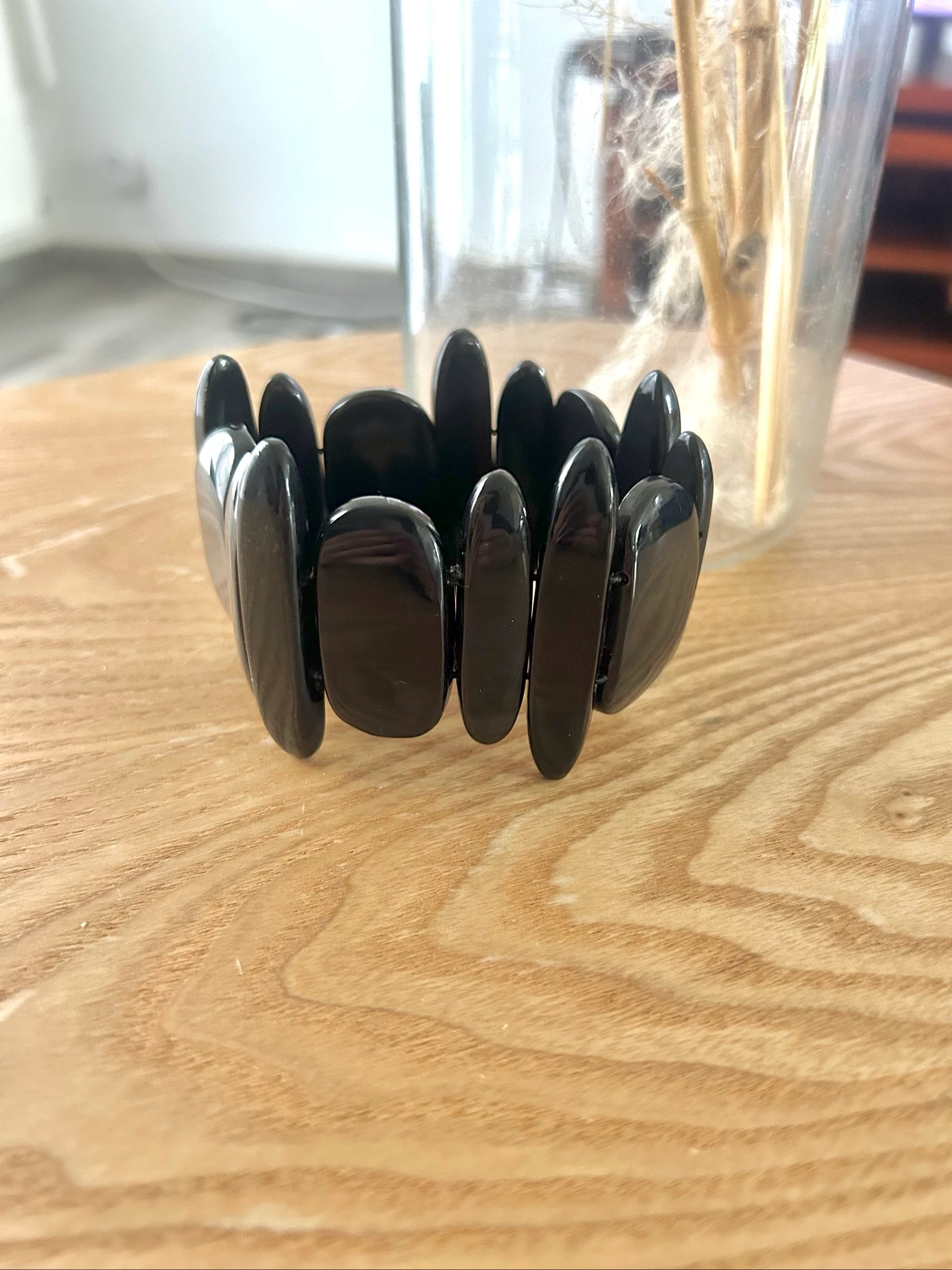 Pulseira de pedras plásticas assimétricas estilo sílex preto – photo 4